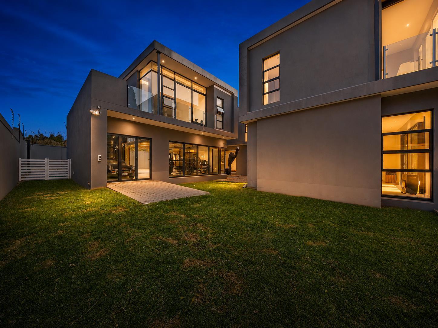 Contemporary Architectural Masterpiece — photograph 4