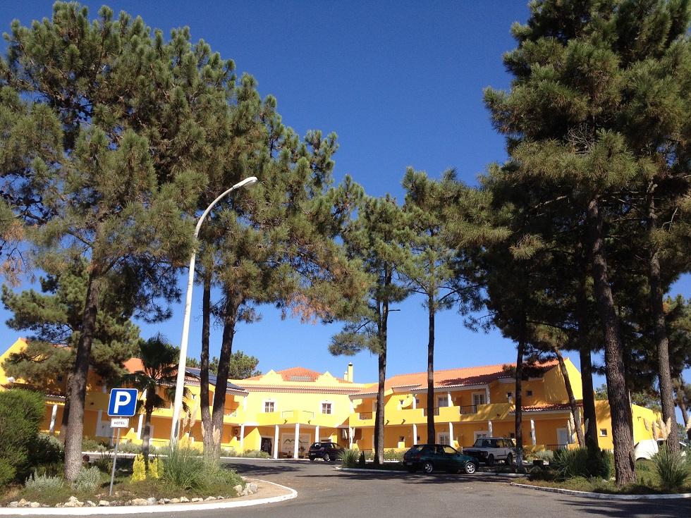Hotel in Santiago do Cacém — photograph 2