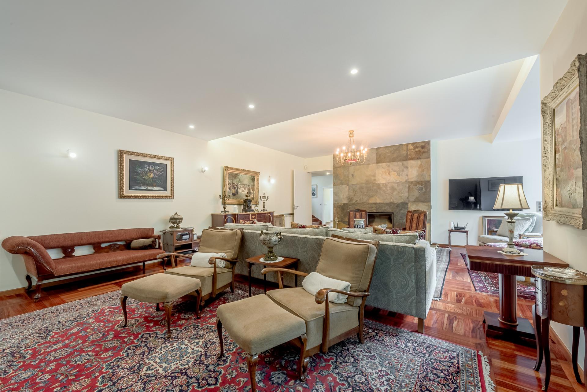 House in Porto (91460) — photograph 5