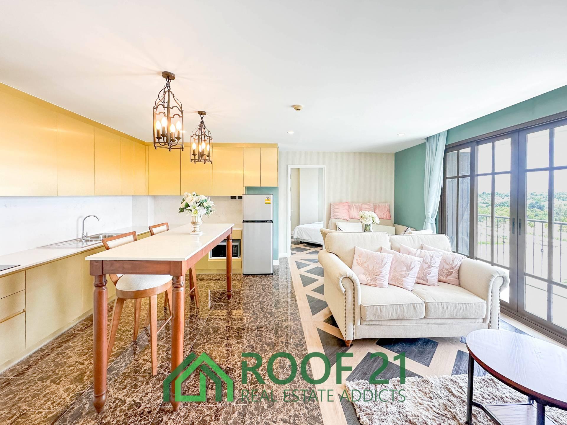 Espana Condo Resort Pattaya — photograph 2
