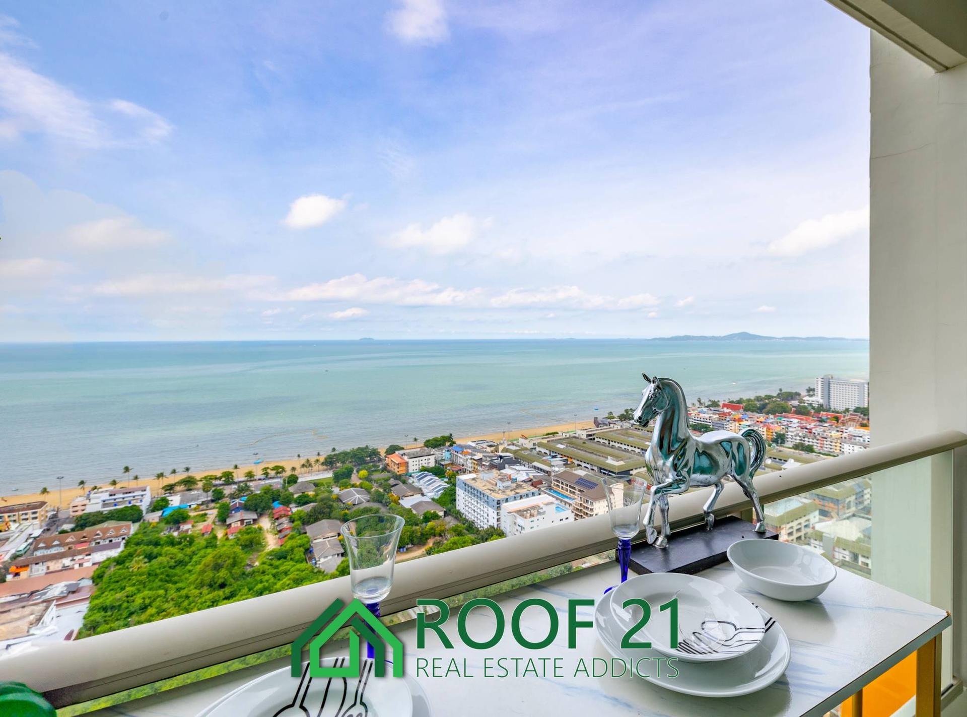 The Riviera Jomtien — photograph 3