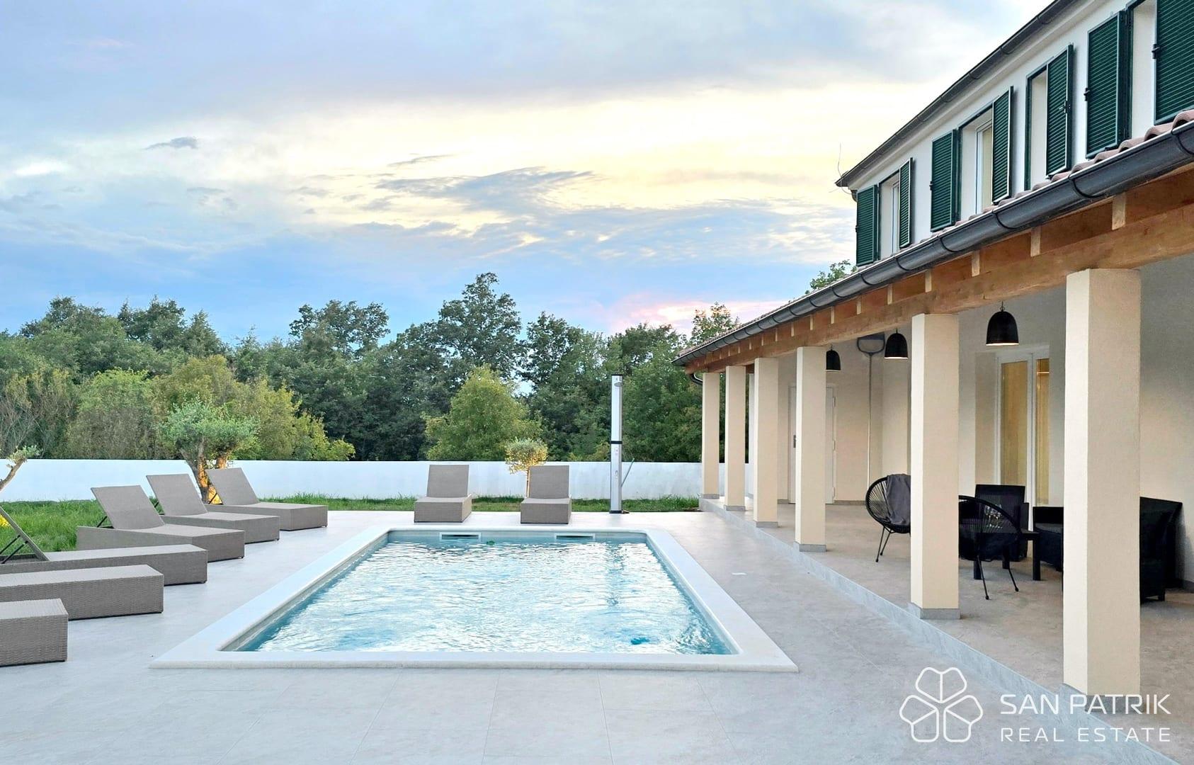 Modern Villa Svetvinčenat — photograph 2